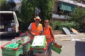 Lee Verios, the initiator of the volunteer program from Australia for Boroume at the Farmer’s Market