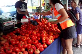 Πάνω από 73,5 τόνοι φρούτα & λαχανικά σώθηκαν & προσφέρθηκαν από τον Ιανουάριο από λαϊκές αγορές