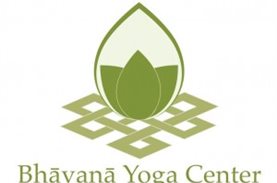 Προσφορά τροφίμων από το Bhāvanā Yoga Center
